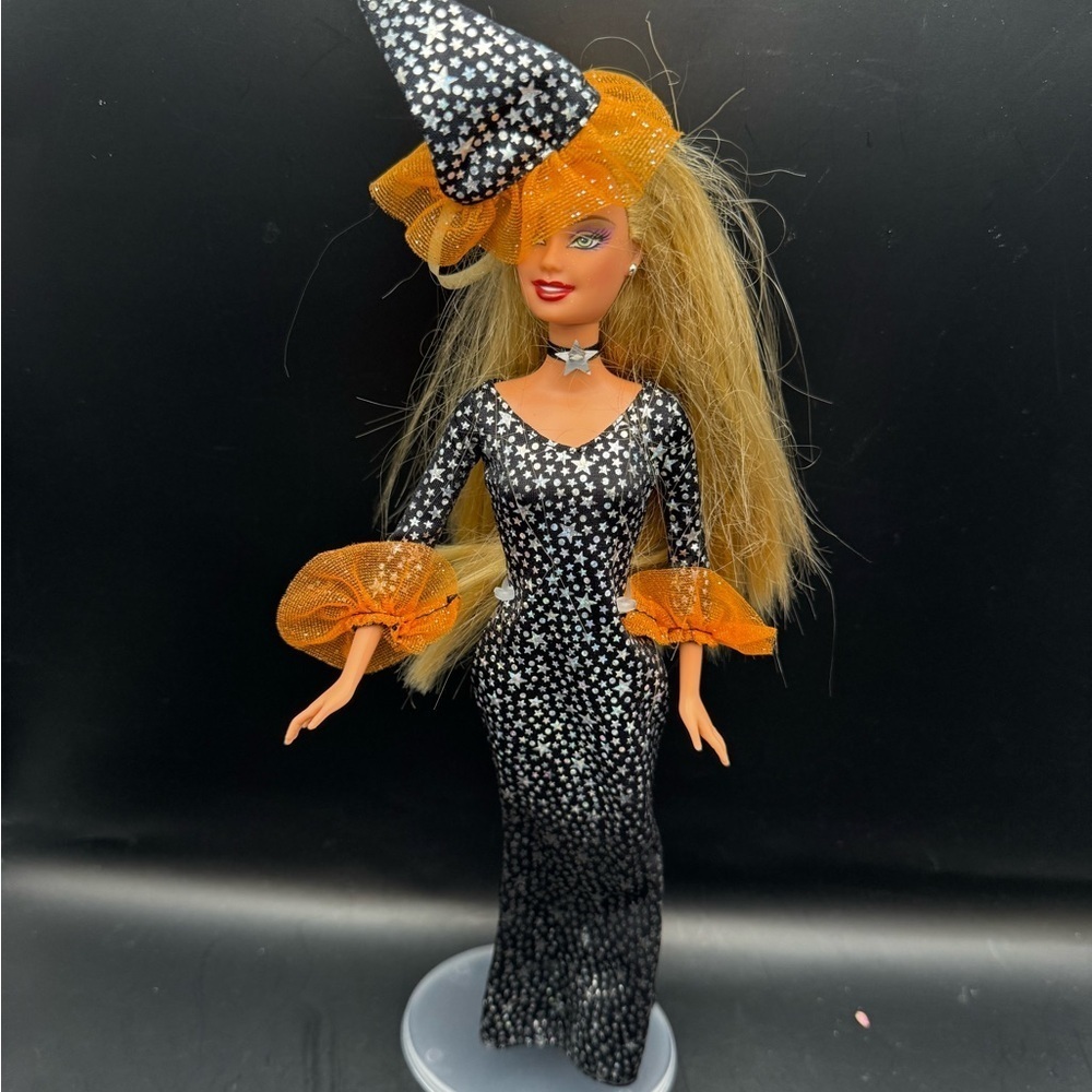 Barbie Doll In Halloween Witch’s Costume 2003 With Hat, Necklace And Outfit